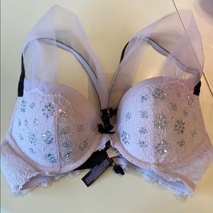 Victoria’s Secret London Bra 36B lavender